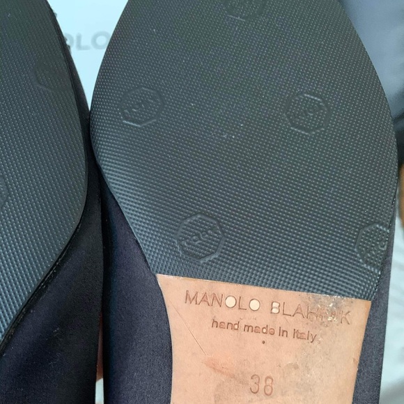 ♥️Authentic Manolo Blahnik Hangisi Flats Size 8♥️ - Picture 16 of 17